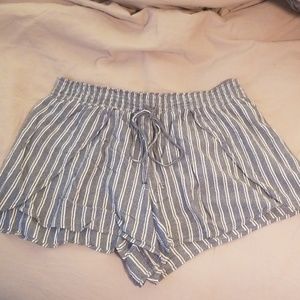 Super comfy AE shorts